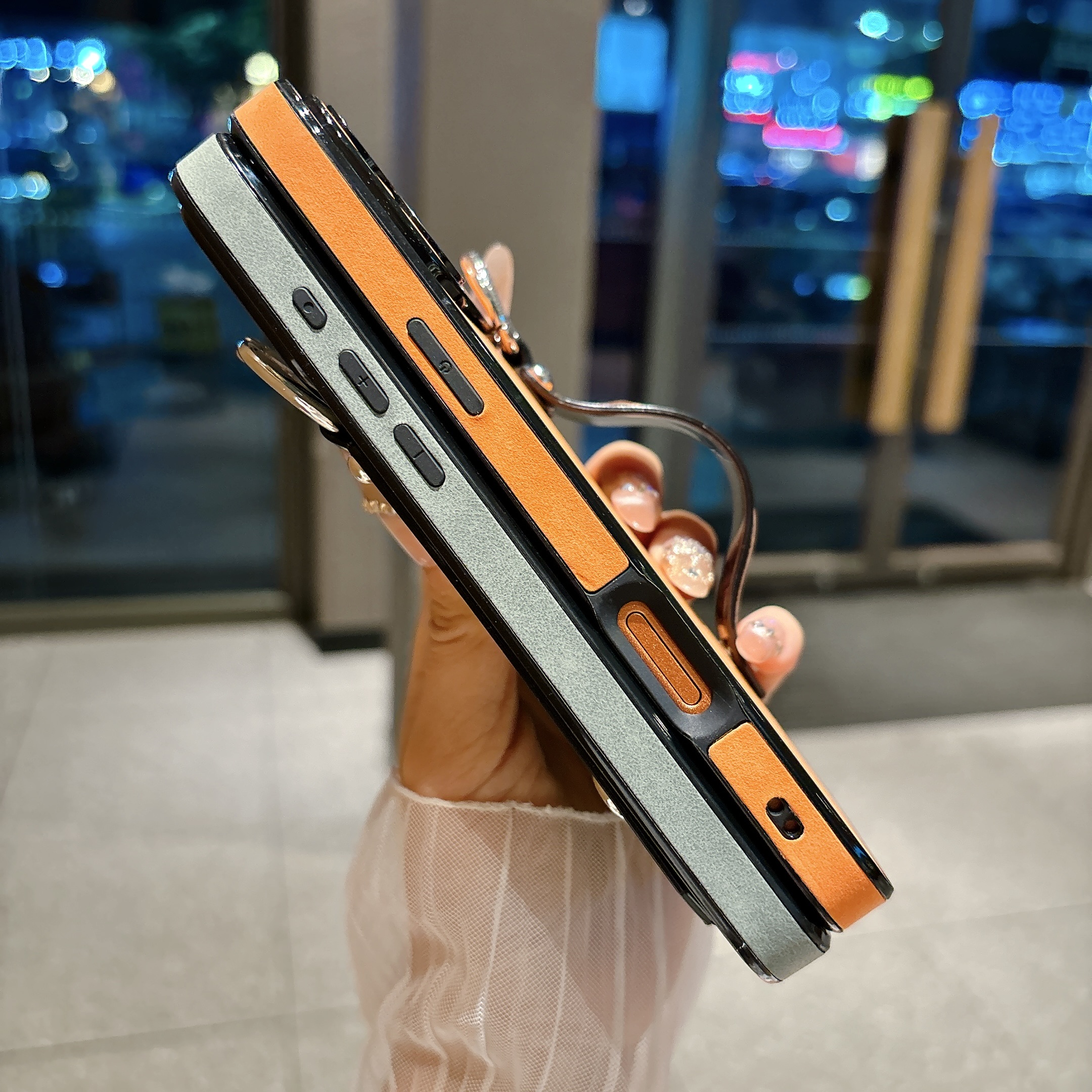 Suede Leather Wrist Strap Hold - Phone Cases Holder ulasan dan harga